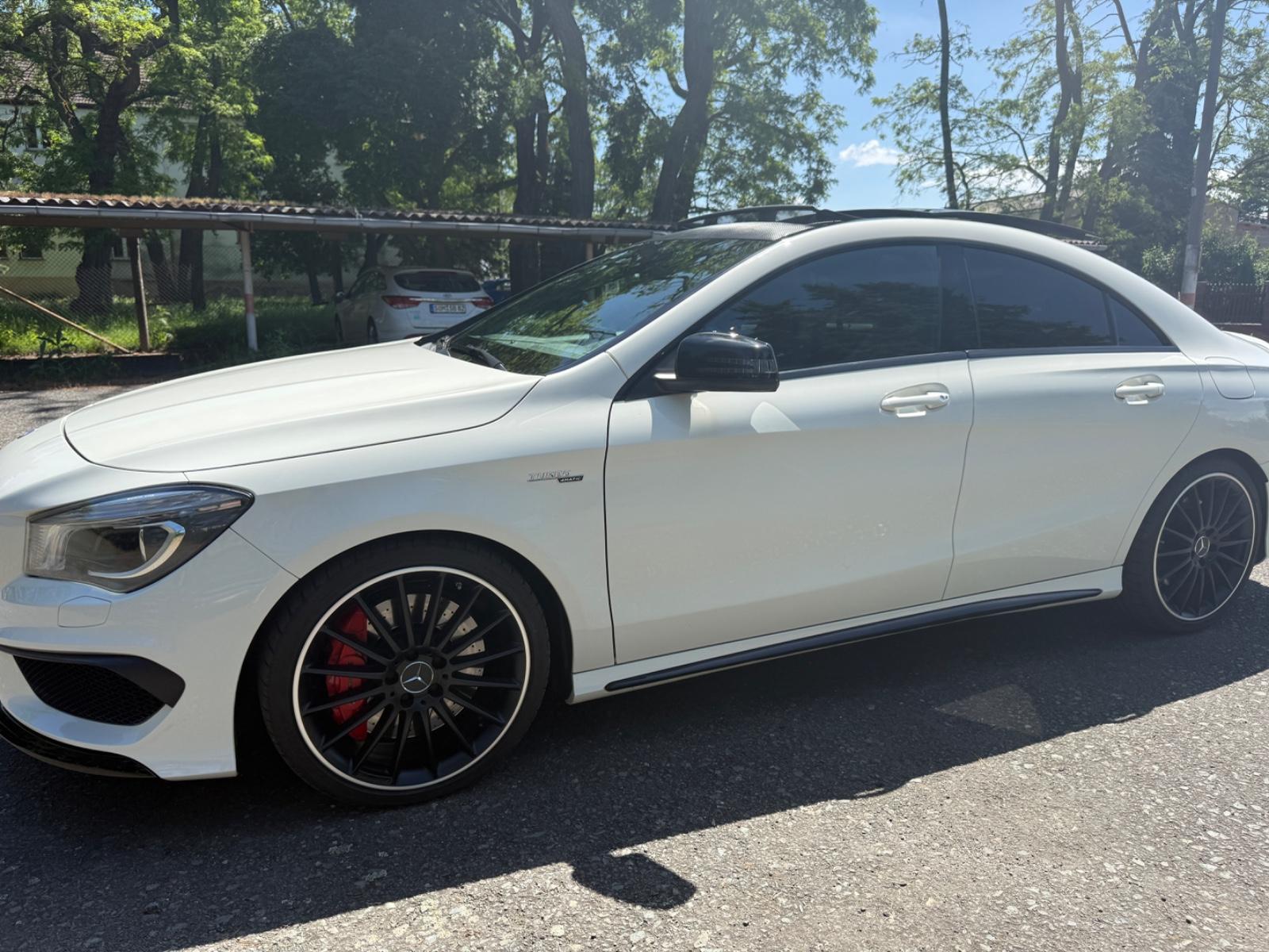 Mercedes-Benz CLA 45 AMG 4Matic Lim Pano Performance AMG
