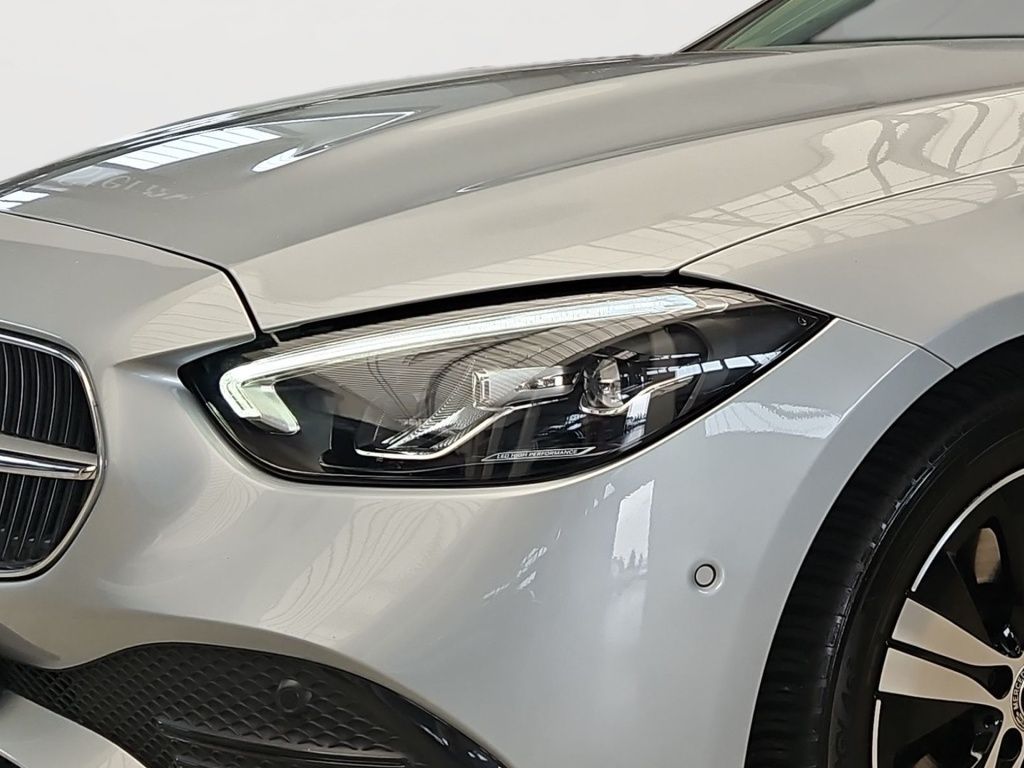 Fahrzeugabbildung Mercedes-Benz C 180 T Avantg. Distronic+ LED SHZ Ambie.