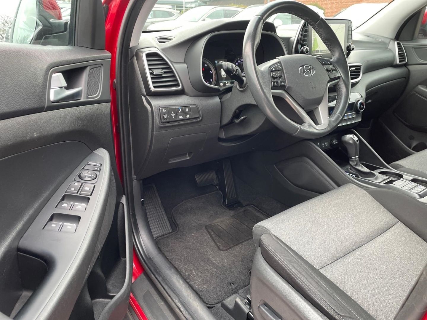 Fahrzeugabbildung Hyundai Tucson 1.6 CRDi 2WD Premium Automatik Navigation