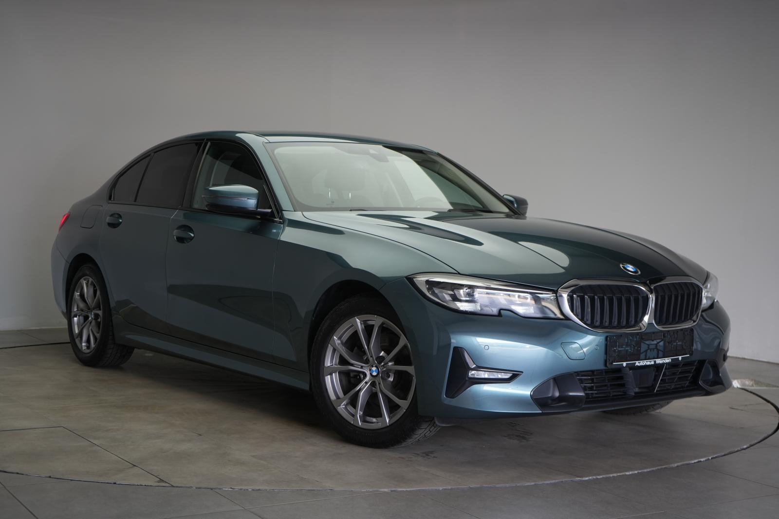 BMW 320 d Sport Line ACC/Virtual/Carplay/LED