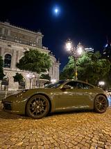 Porsche 992 Carrera Black Olive Manfakturlackiert 