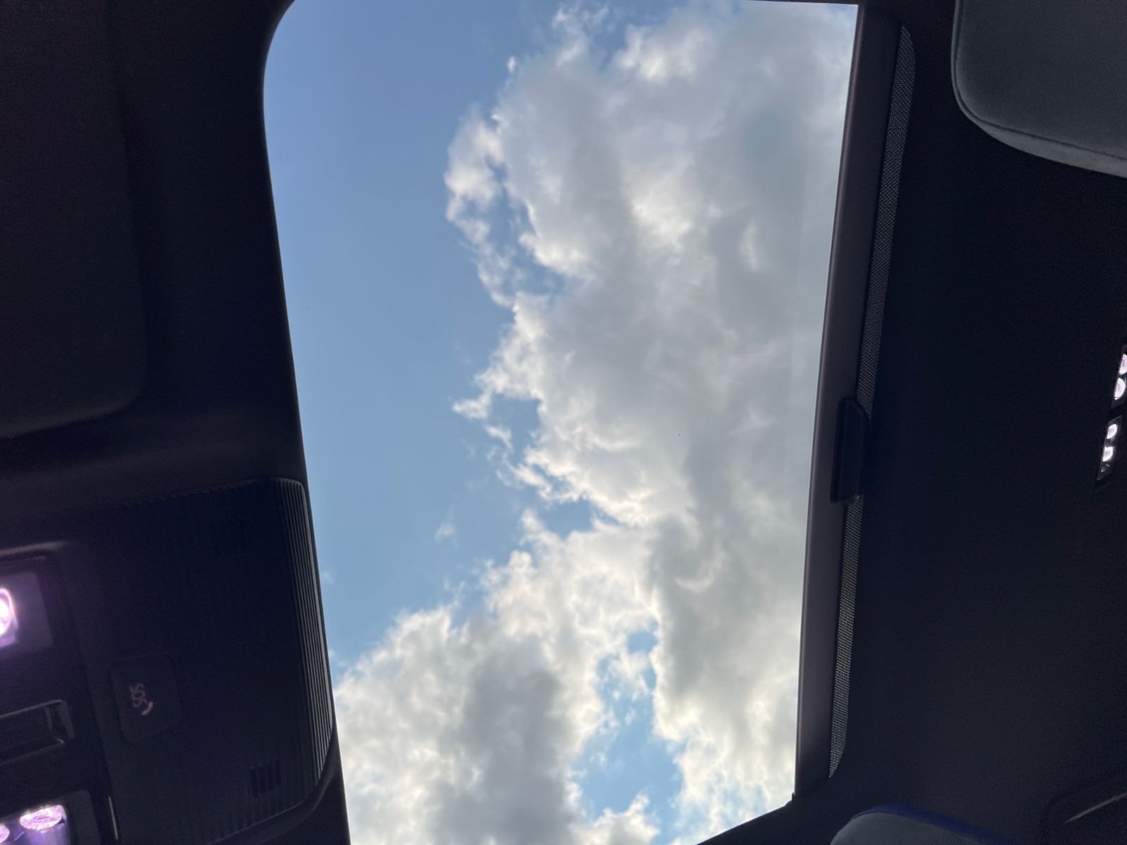 Fahrzeugabbildung Volkswagen Golf R 2.0 TSI DSG 4MOTION *Black-Style, Harman*