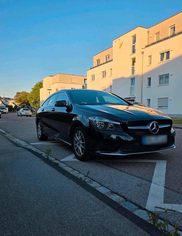 Image of Mercedes-Benz CLA 200