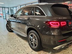 Fahrzeugabbildung Mercedes-Benz GLC 300 d 4Matic *AMG-LINE* (DIGITAL/CAM/DAB/LED