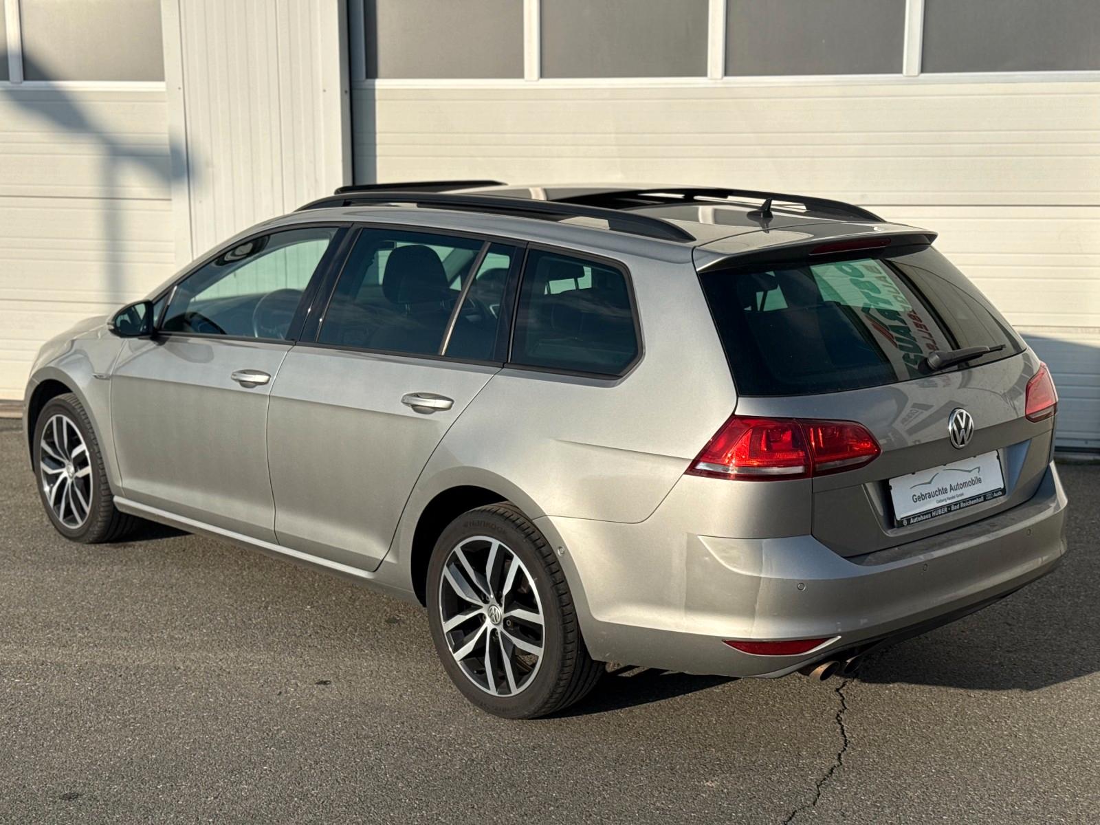 Volkswagen Golf 2014 — interior