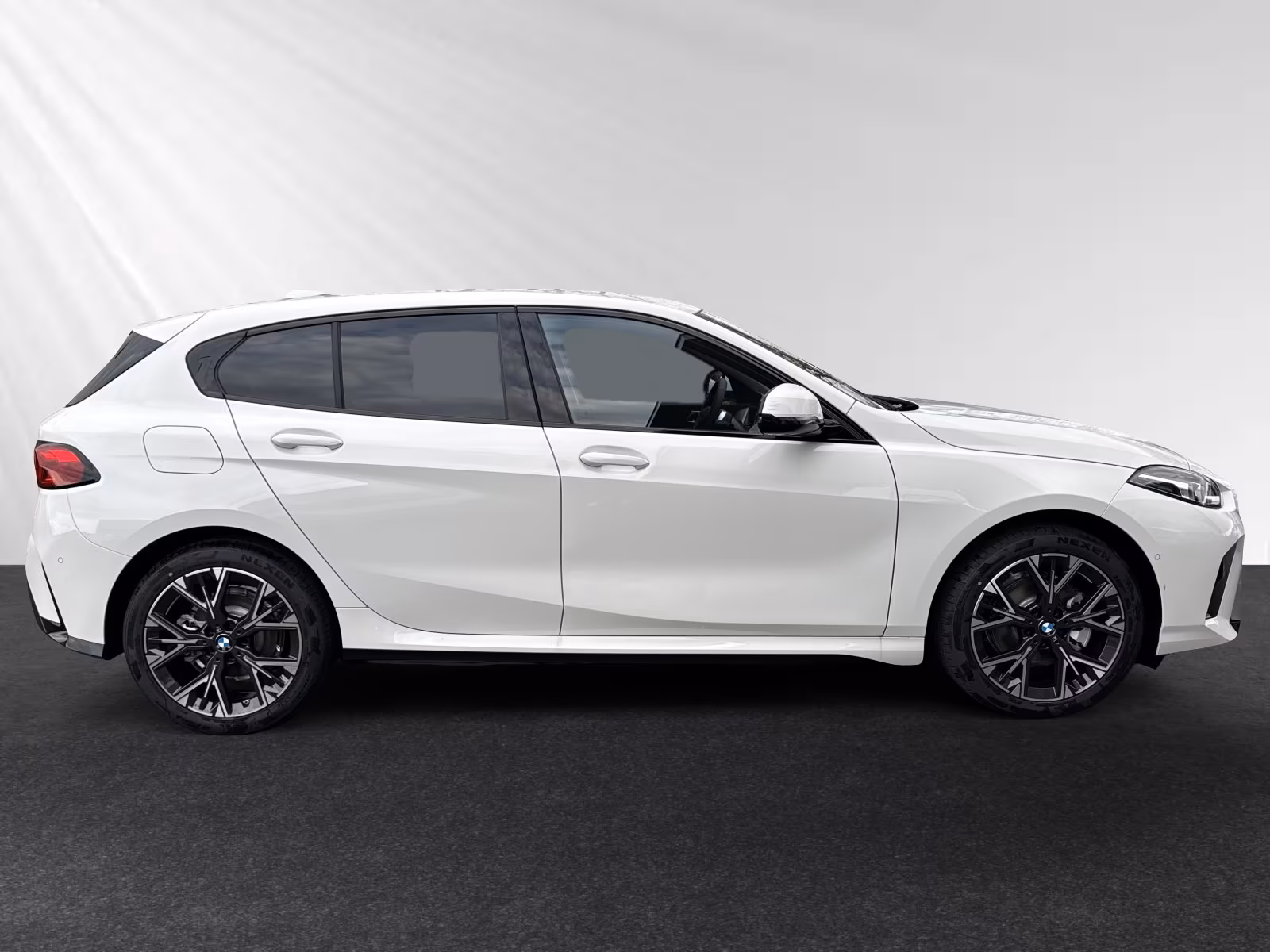 BMW 1 Series M Sport Exterieur Parkass. DrivingAssist., миниатюра 2
