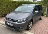 Volkswagen Touran 2.0 TDI * 140PS * AHK * PANO. * XENON  - Volkswagen Touran 140 ps mit Diesel-Antrieb