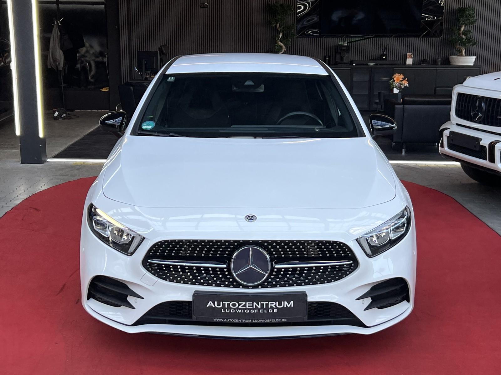 Mercedes-Benz A 250 AMG Line LED / ATTENTION ASSIST / SPURHALT