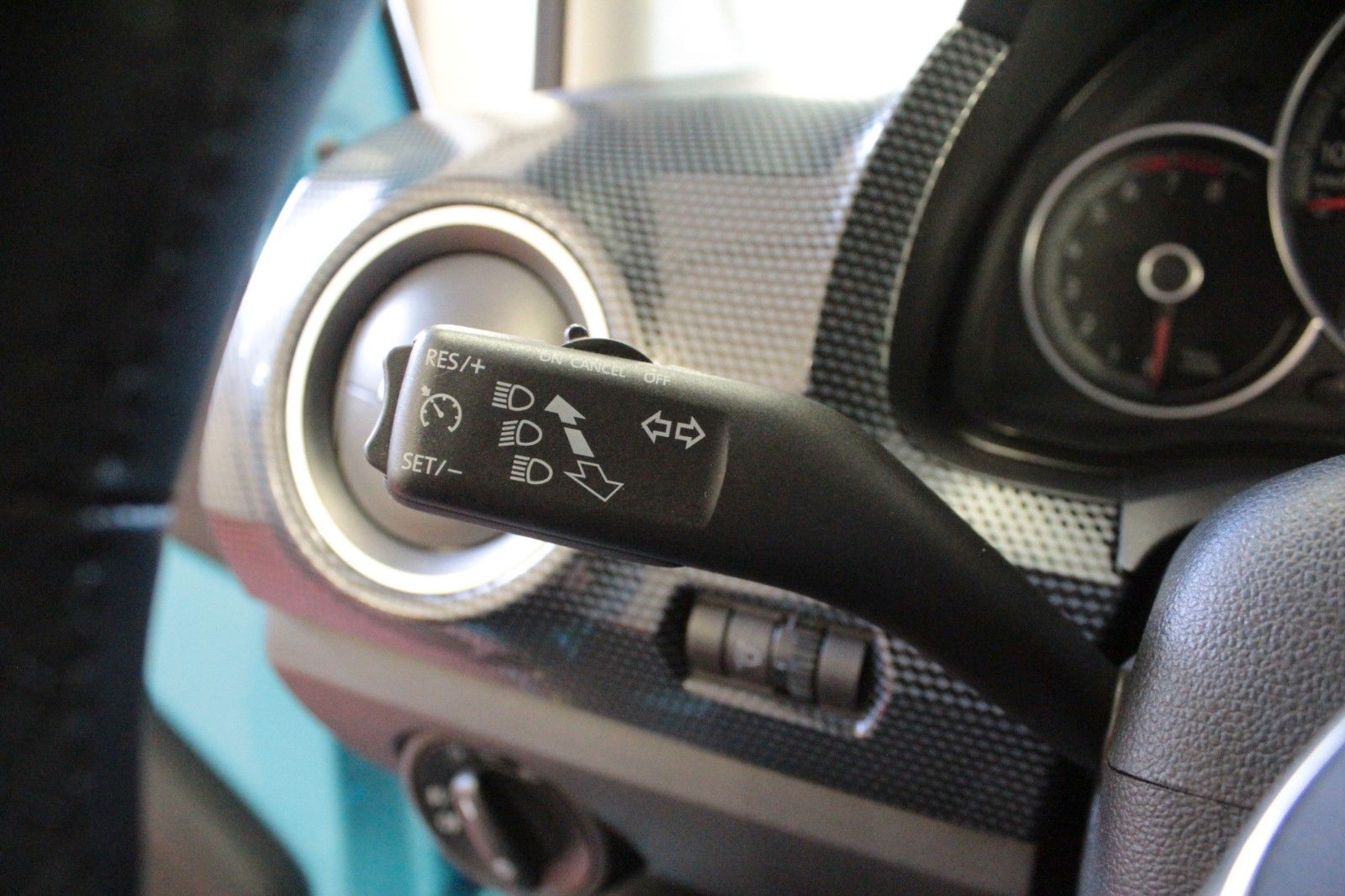 Fahrzeugabbildung Volkswagen up! move up! 1.0 BMT/Start-Stopp *Sitzheizung*