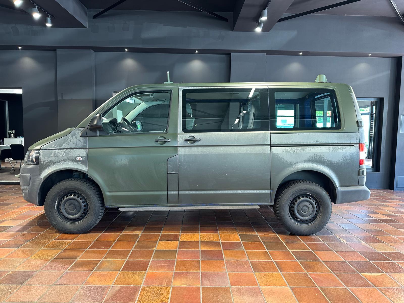 Volkswagen T5 WIDDER 4MOTION ROCKTON SEIKEL BUNDESWEHR OFFR