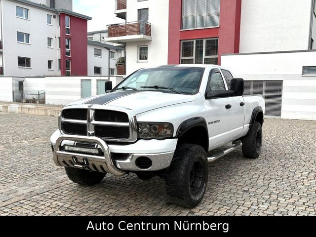 Dodge RAM 5.7 Hemi V8 4X4 LPG/Gas Top Zustand BIG FOOT