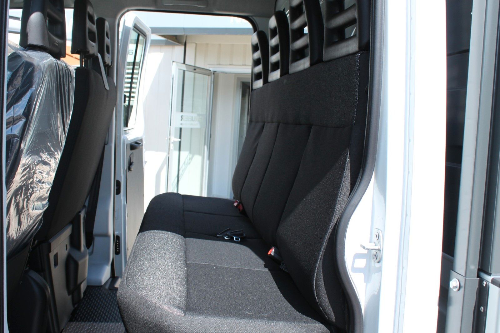 Fahrzeugabbildung Iveco Daily 35S18H D