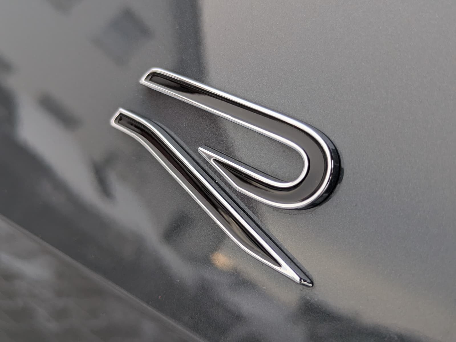 Fahrzeugabbildung Volkswagen Tayron 2.0 TDI 4M R-Line BLACK*7S*IQ-L.*PANO*HUD