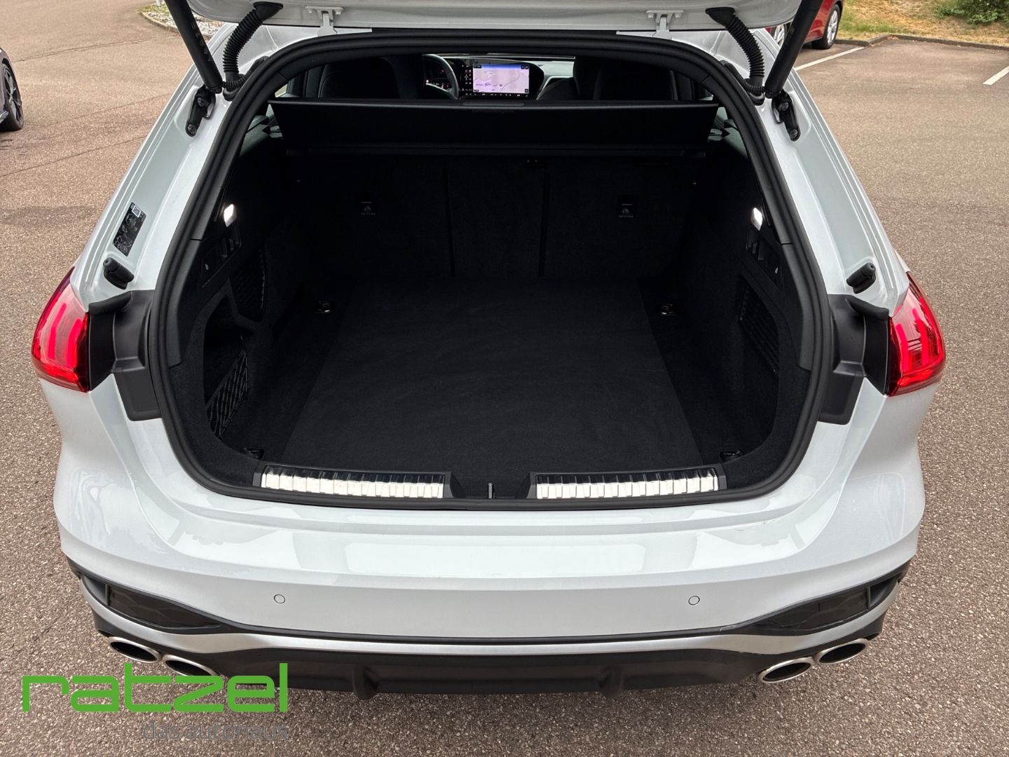 Fahrzeugabbildung Audi S5 quattro Avant S tronic Navi Digitales Cockpit