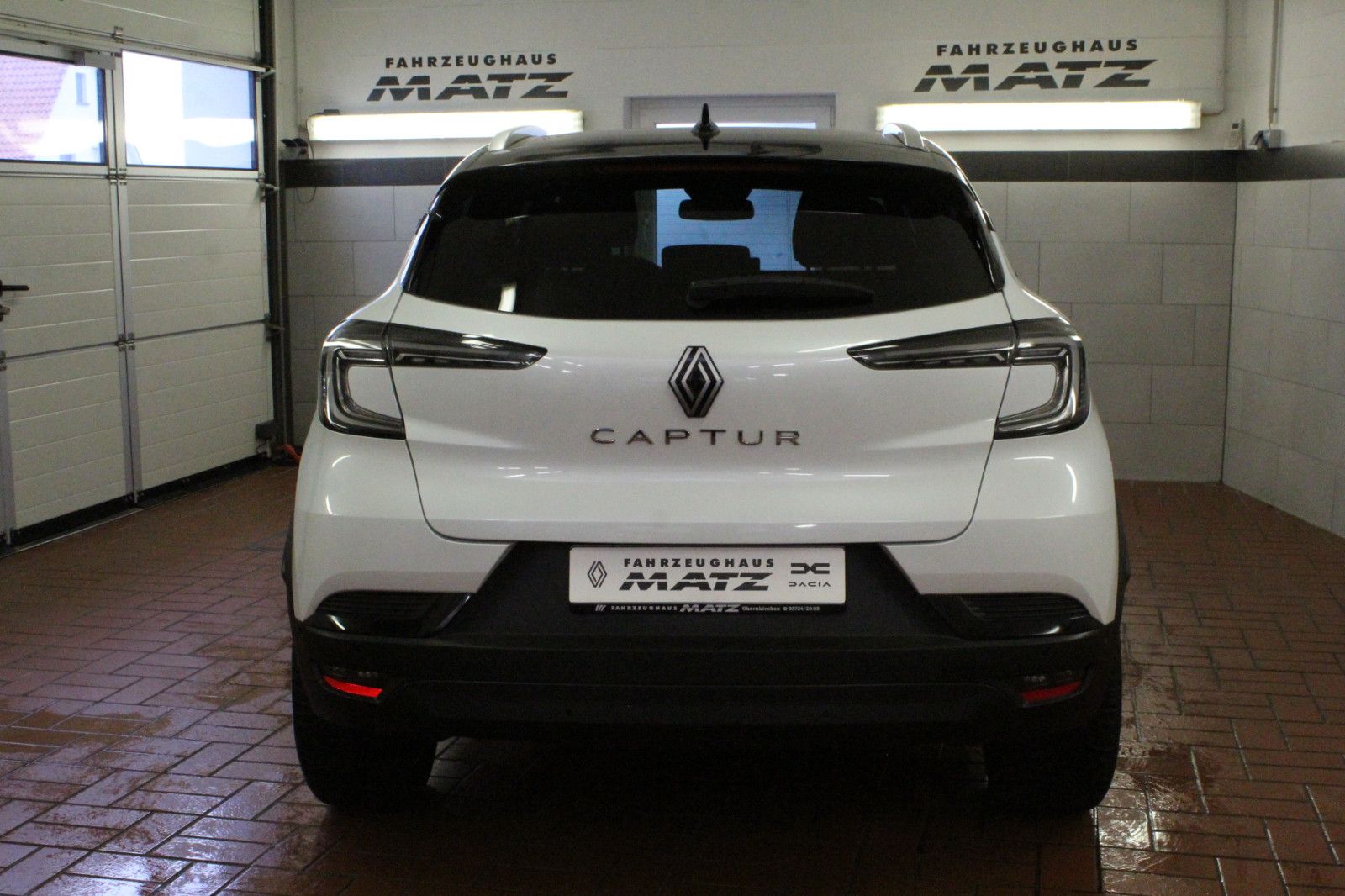 Fahrzeugabbildung Renault Captur Mild Hybrid 160 EDC Techno *Ganzjahresrei