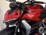 Ducati Streetfighter V2 - Ducati Streetfighter V2 S