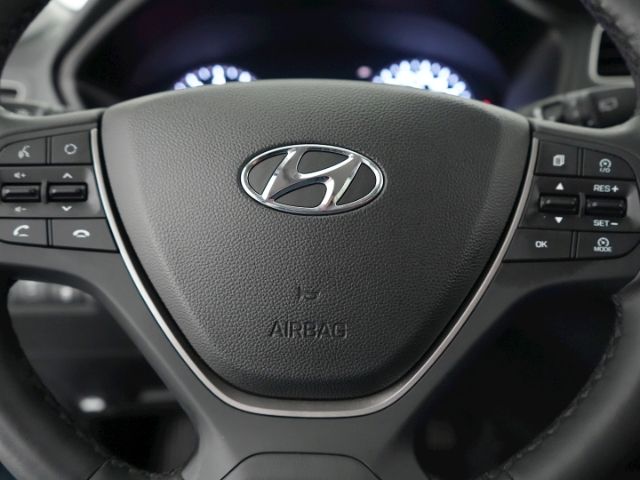 i20 STYLE DCT+NAVI+RÜCKFAHRKAMERA+SITZ-/LENKRADH
