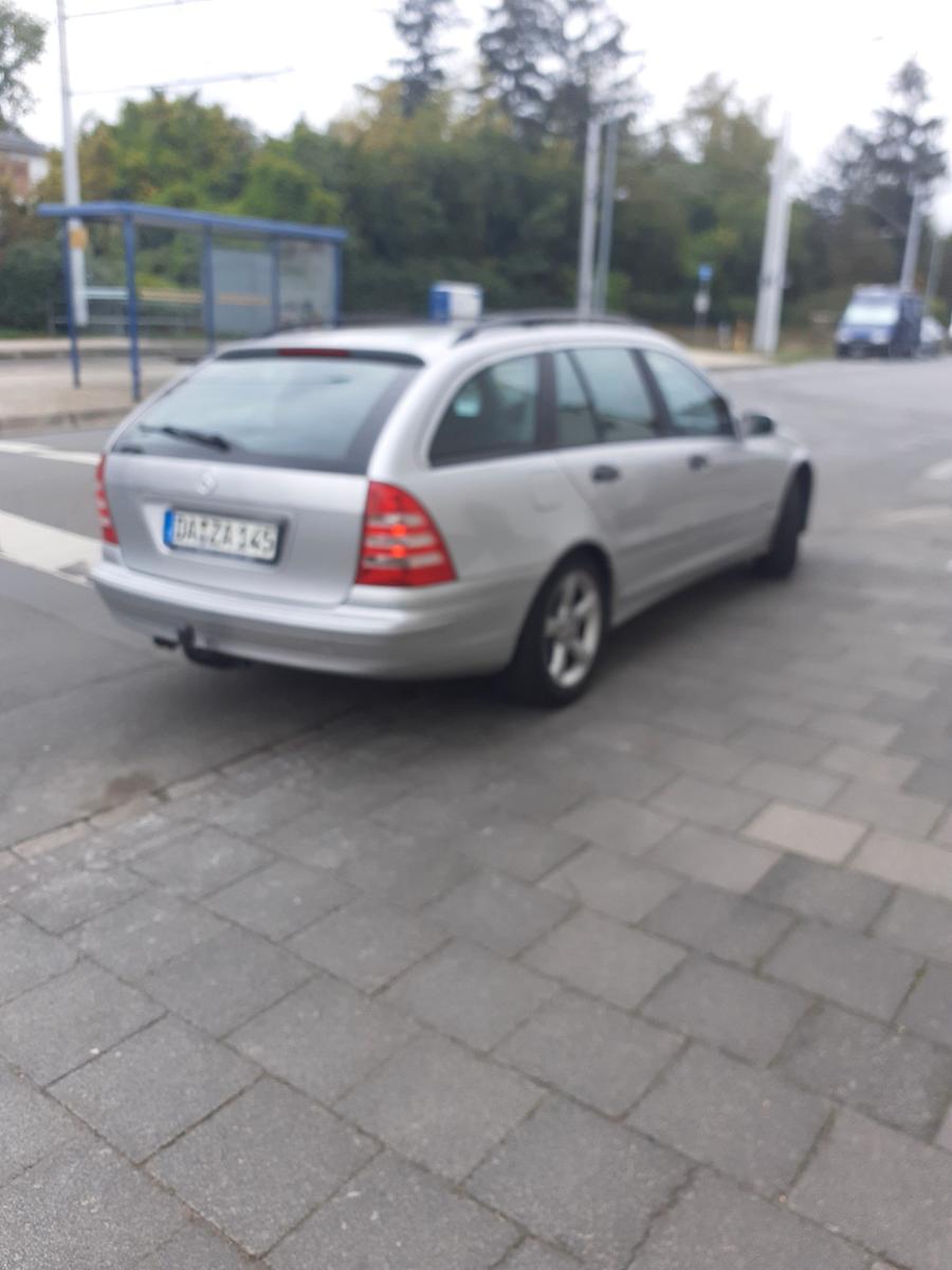 Mercedes-Benz C180 2004 — rear view