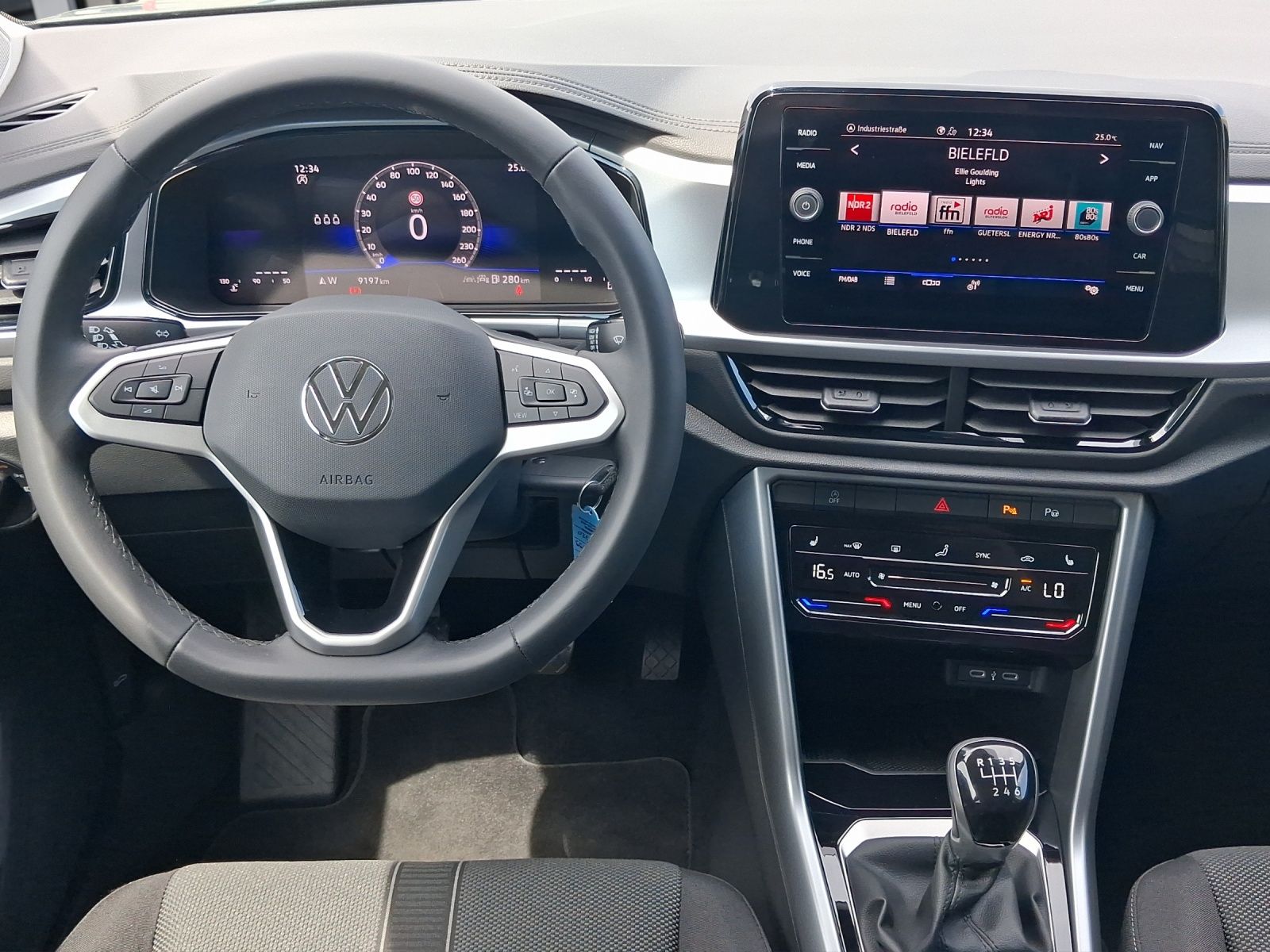 Volkswagen T-Roc - Bild 9
