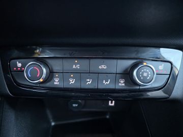 Bild 13 Opel Corsa 1.2 SHZ+LHZ/PDC v+h+CAM/TOTWINKEL/LED