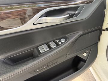 BMW 730 - 12