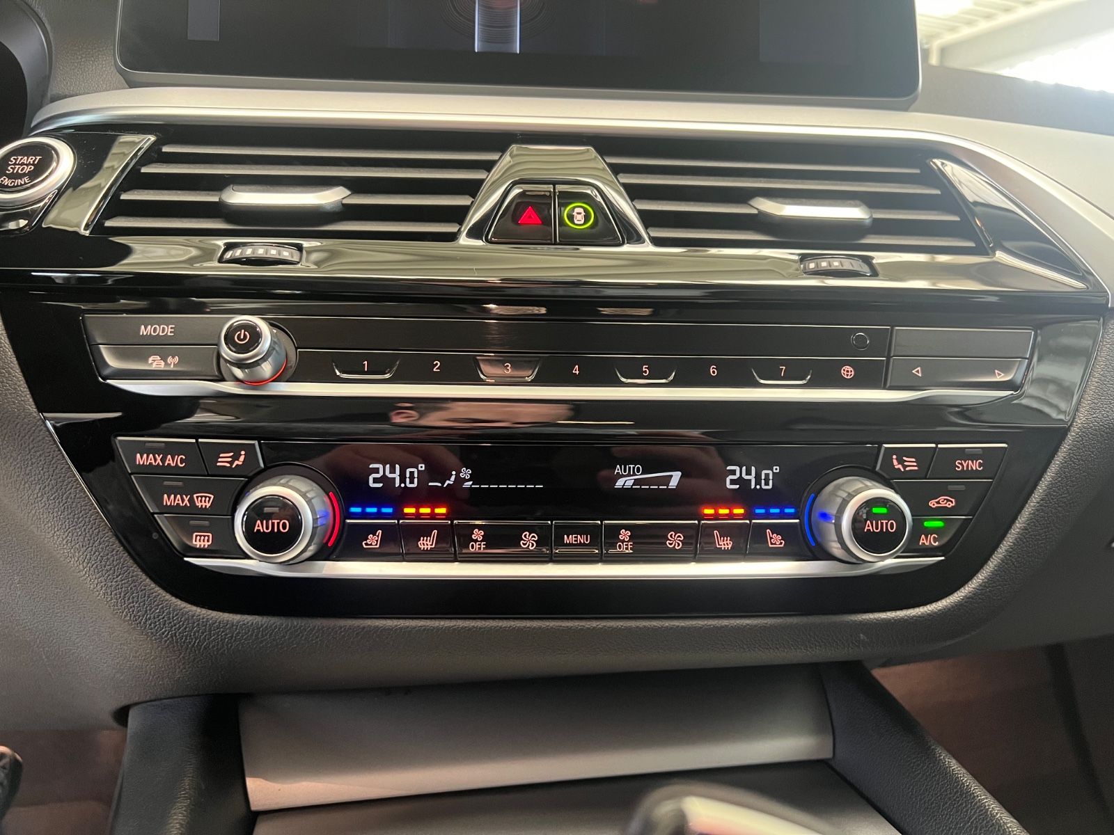 Fahrzeugabbildung BMW 520 d Lim. Mild Hybrid *SITZBELÜFTUNG*MEMORY*