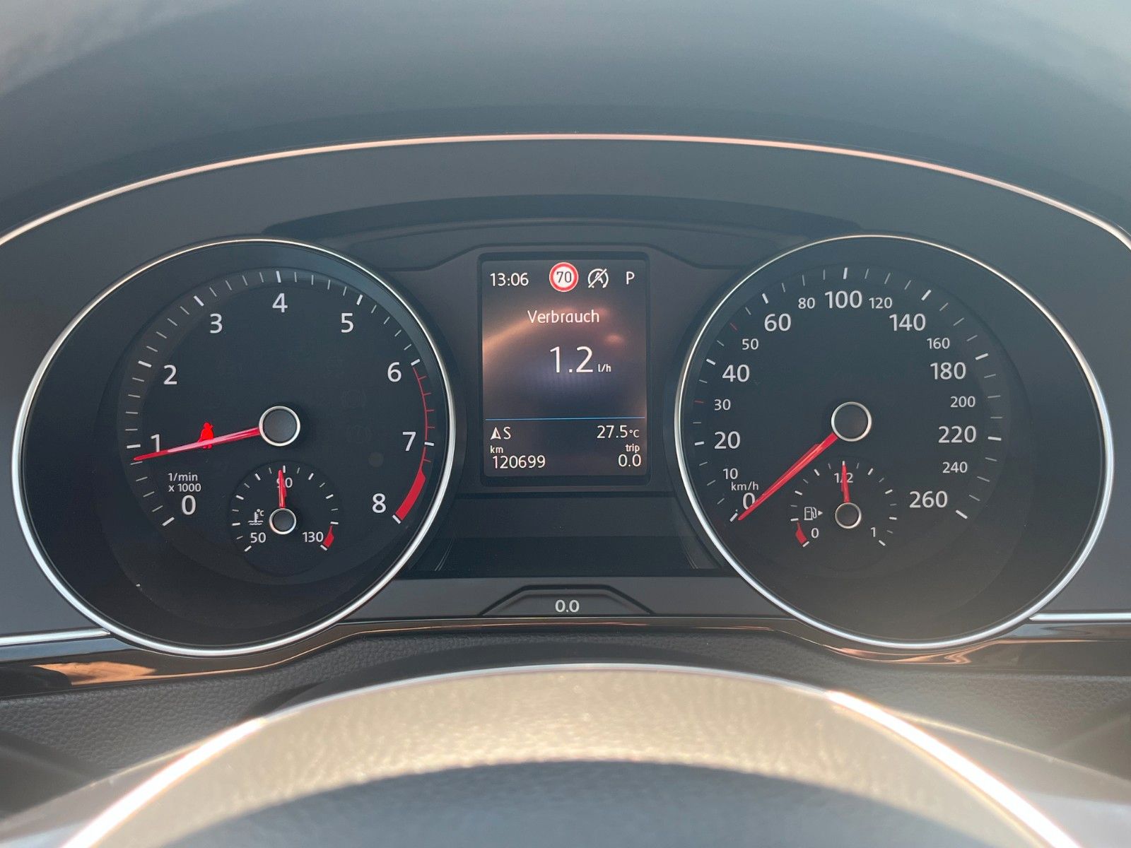 Fahrzeugabbildung Volkswagen Passat Variant 1.8 TSI DSG Navi Leder HIGHLINE