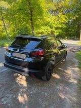 Peugeot 2008 Active PureTech 110 EAT6 Active - Peugeot 2008: Limousine