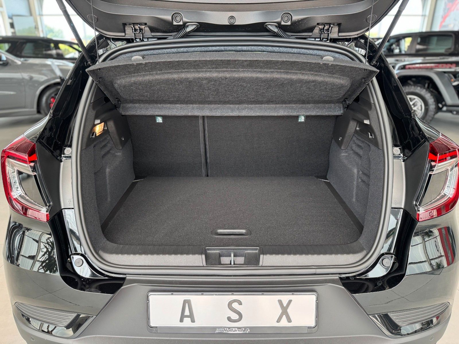 Fahrzeugabbildung Mitsubishi ASX 1.8 Hybrid 6-G.-Automatik Edition