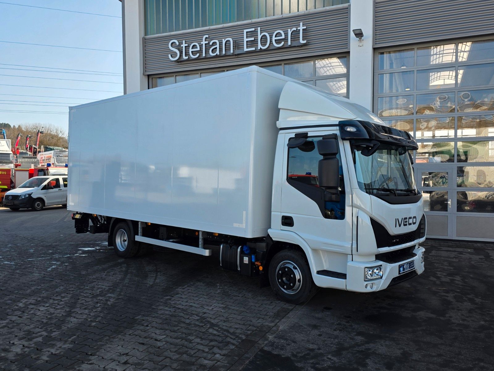 Fahrzeugabbildung Iveco Eurocargo 80E21 Koffer LBW