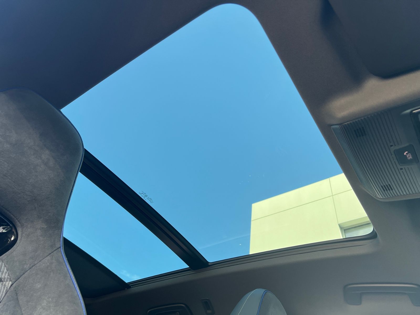 Fahrzeugabbildung Volkswagen Tayron R-Line 2.0 TDI DSG 4MOTION *Panorama, Bla