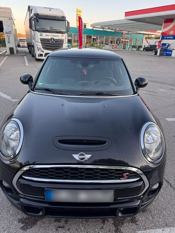MINI MINI Cooper S F56 | 124.000 km | TÜV 12/20...