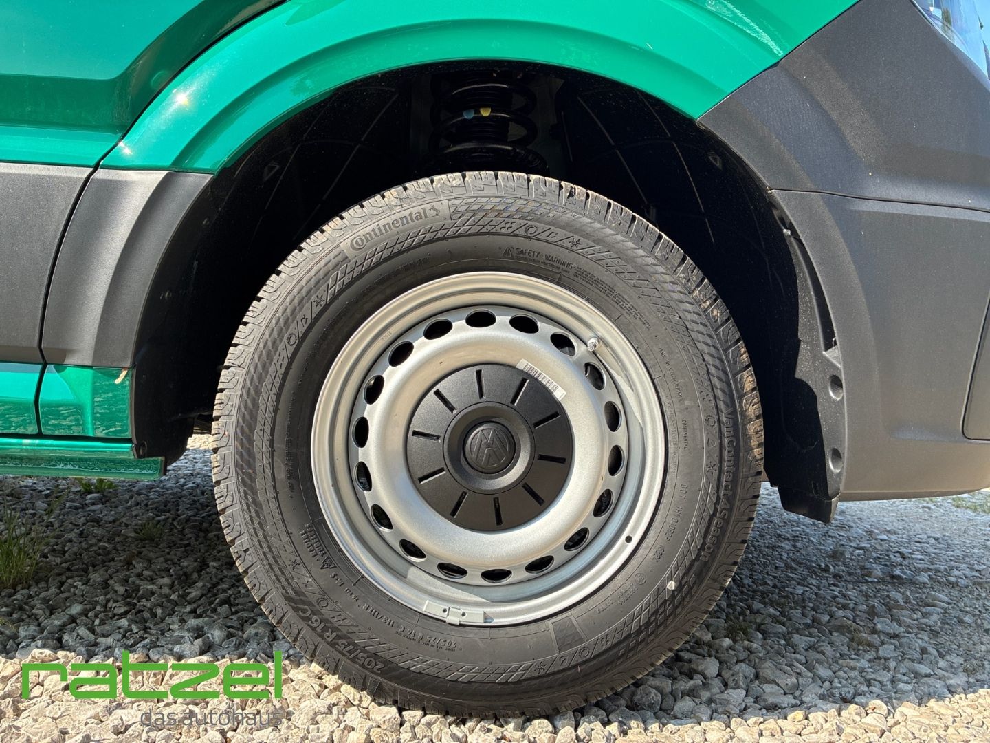 Fahrzeugabbildung Volkswagen Crafter 35 Pritsche MR AHK+Klima+Allwetterreifen