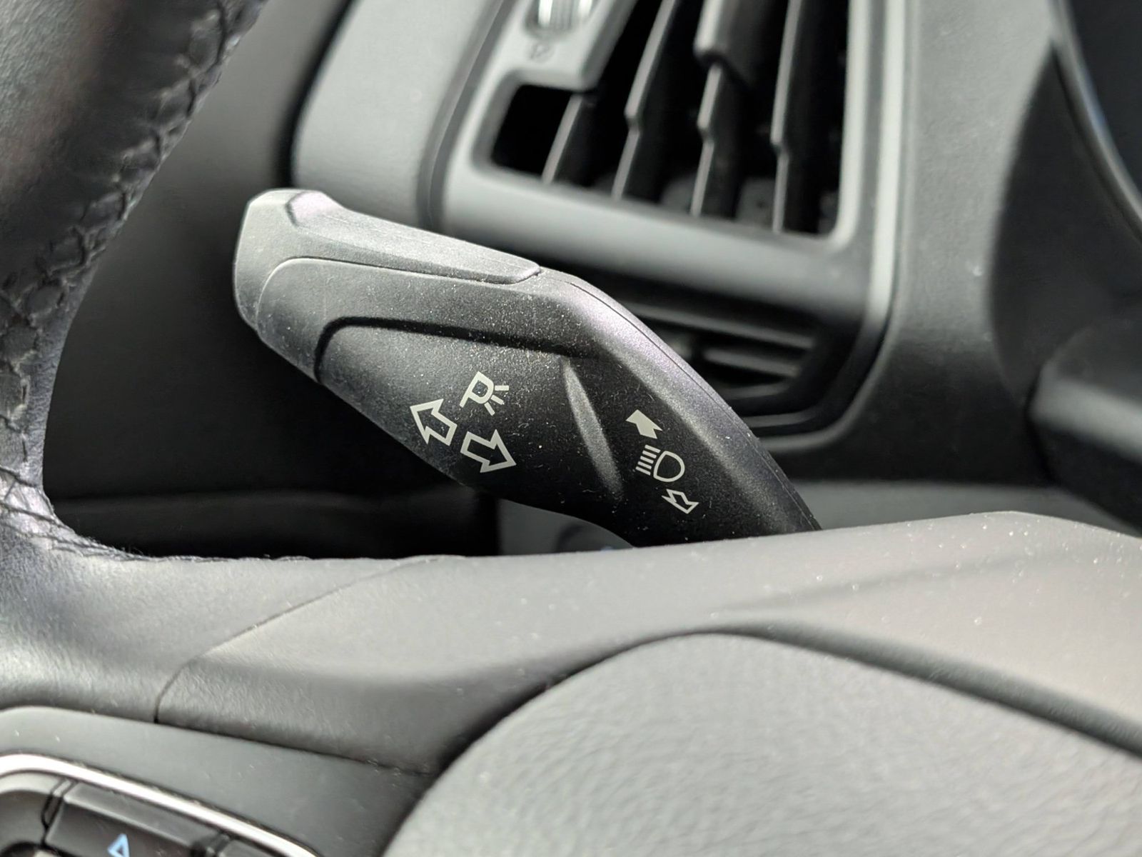 FORD C-Max 1.0 EcoBoost Cool & Connect Navi Klima SHZ – Bild 25