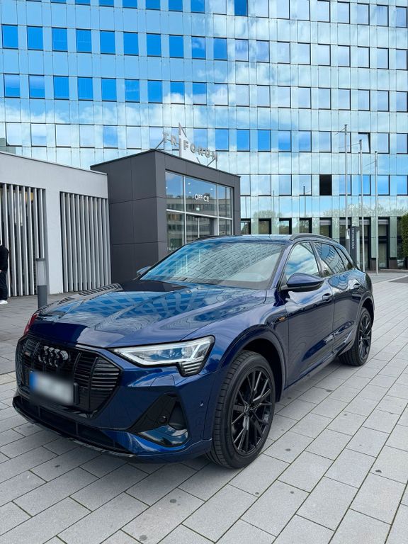 Image of Audi e-tron