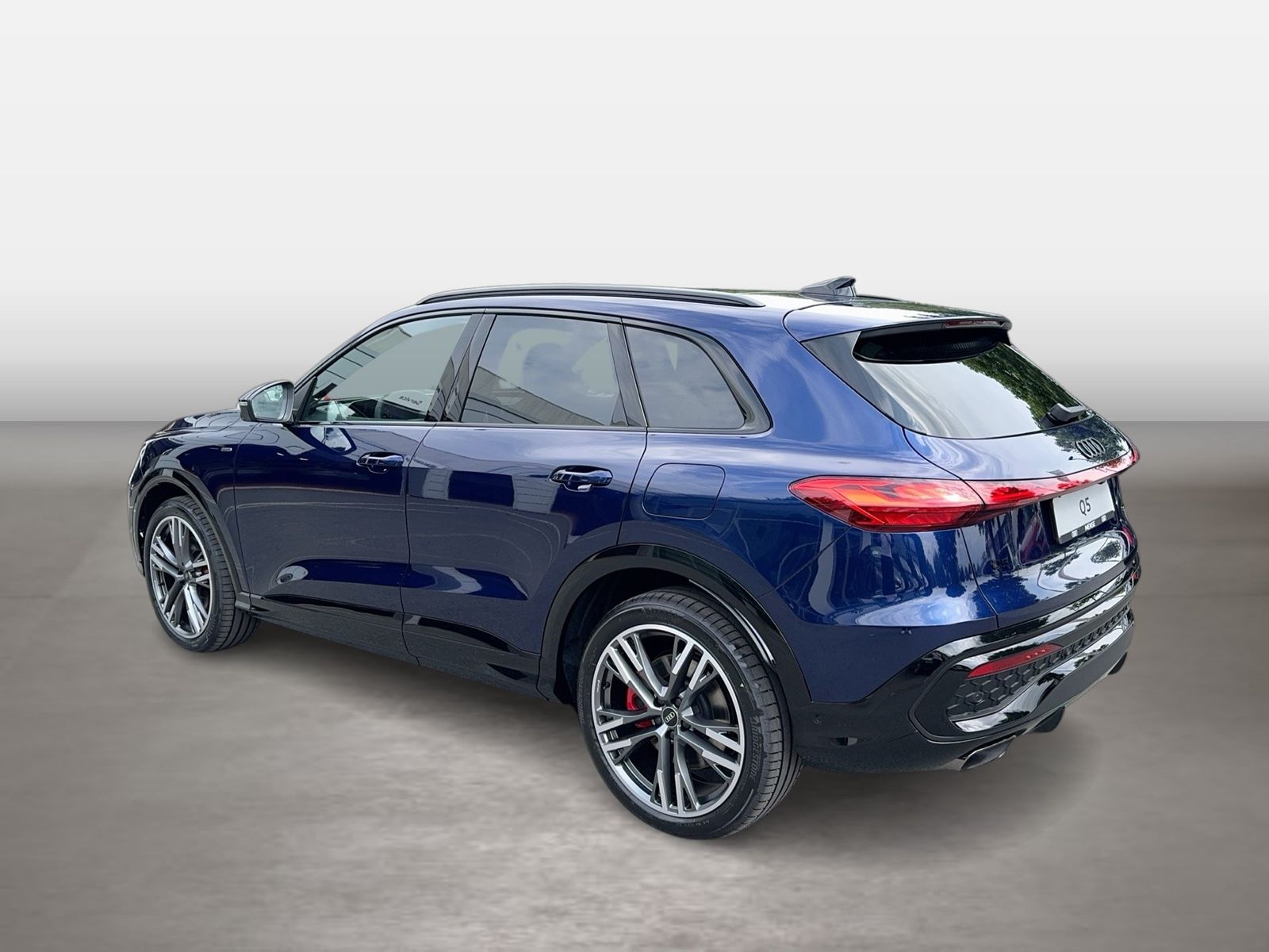 Audi Q5 SUV edition one mit Akzenten mythosschwarz e- imagem 3