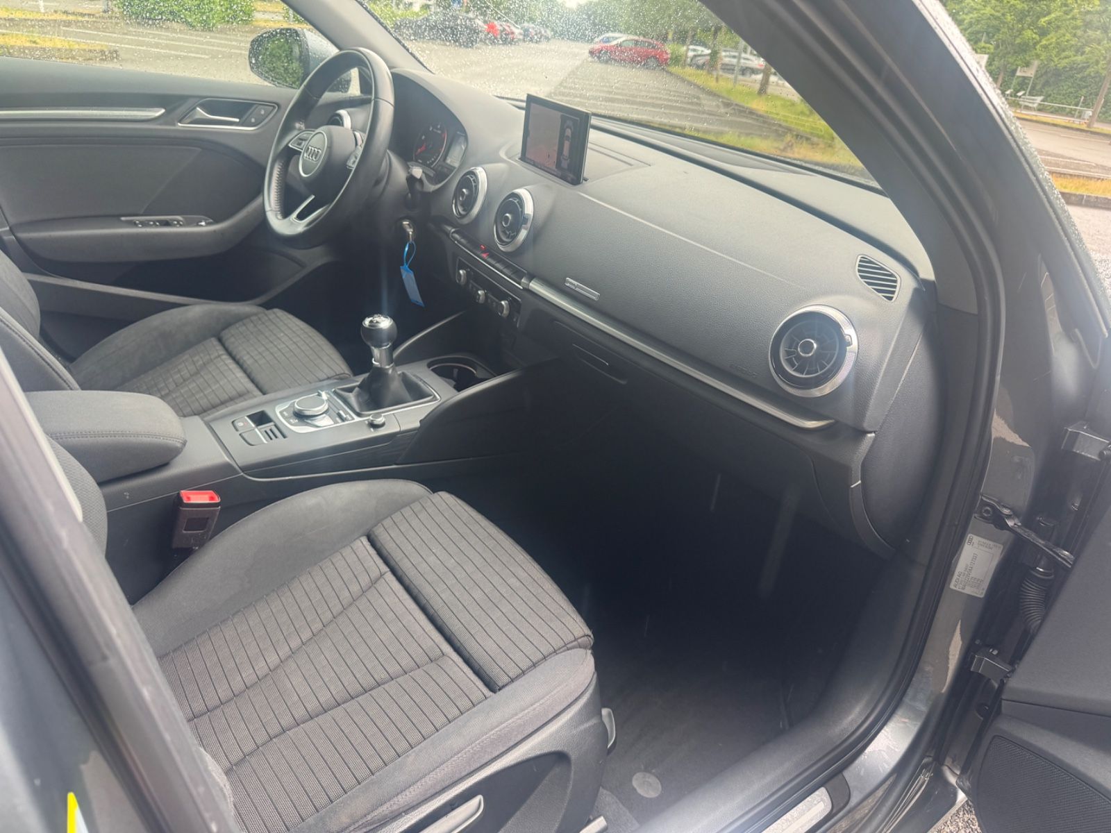 Fahrzeugabbildung Audi A3 Sportback 30 TDI sport Xenon+Navi+Bluetooth