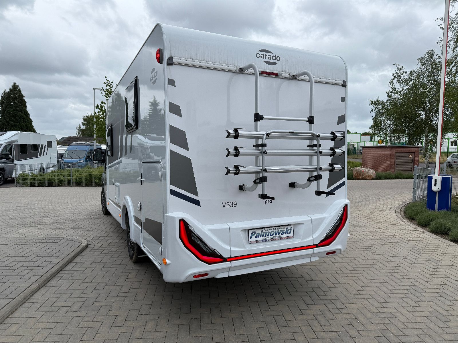 Fahrzeugabbildung Carado V339 pro+ - SUMMER-SALE - 7.822 € SPAREN !