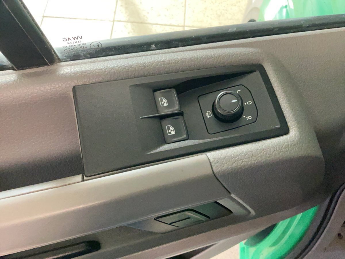 Fahrzeugabbildung Volkswagen Crafter 35 Pritsche 2.0 TDI Langer Radstand AHK