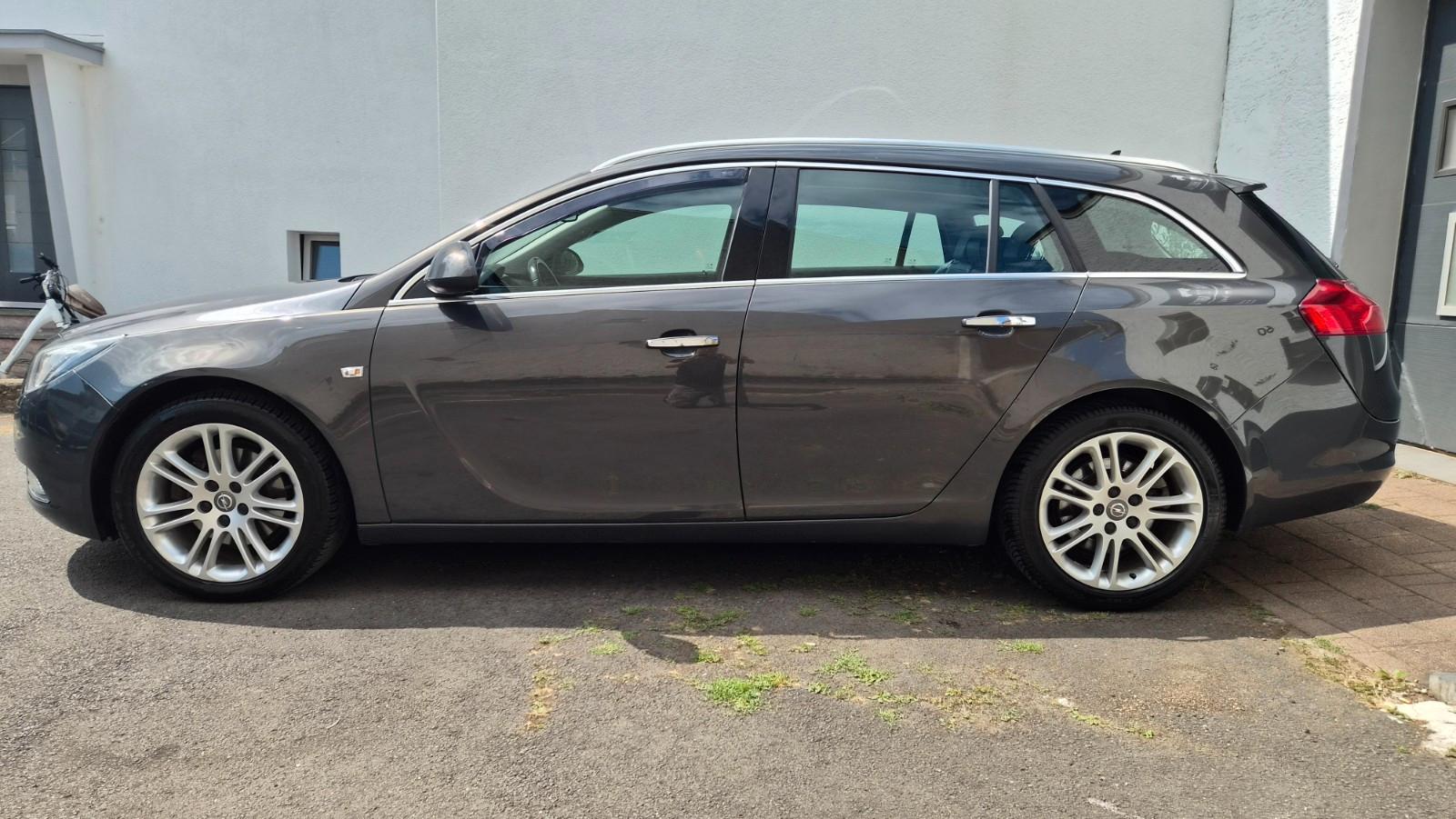 Opel Insignia 2012 — photo 8