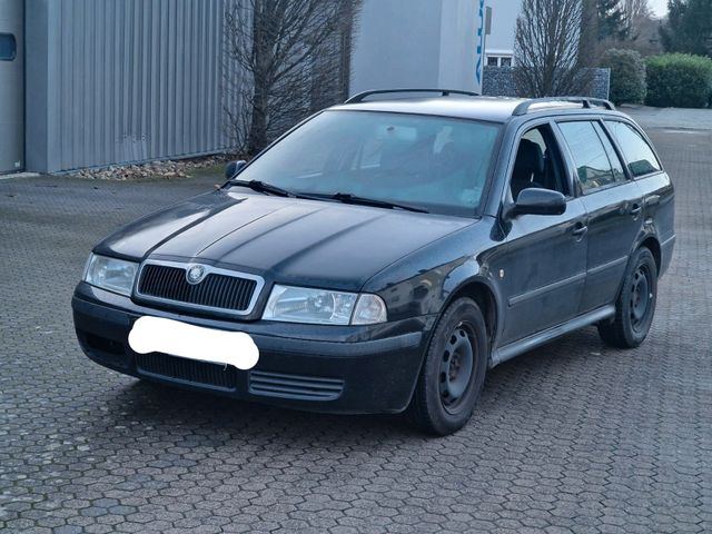 Skoda Octavia Combi 1.6 Tour