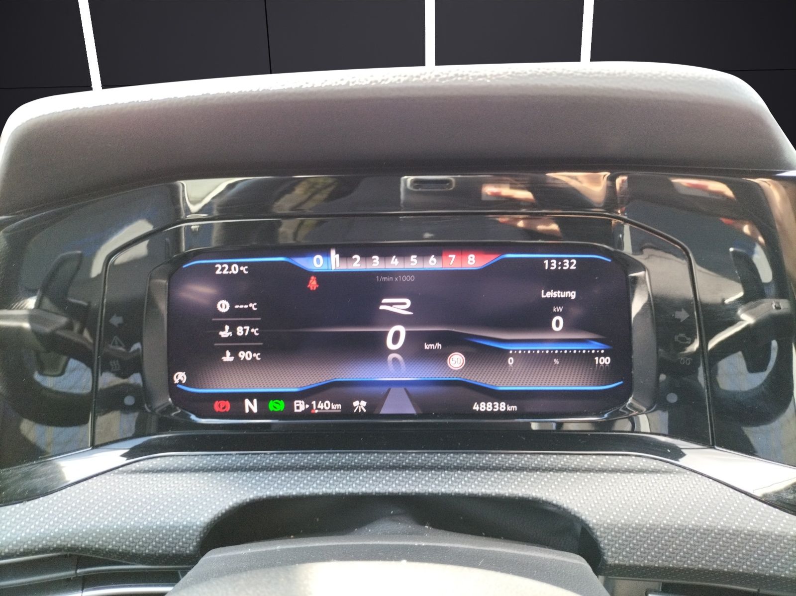 Fahrzeugabbildung Volkswagen Golf VIII R 4M  DSG Matrix Navi Harman AID ACC R