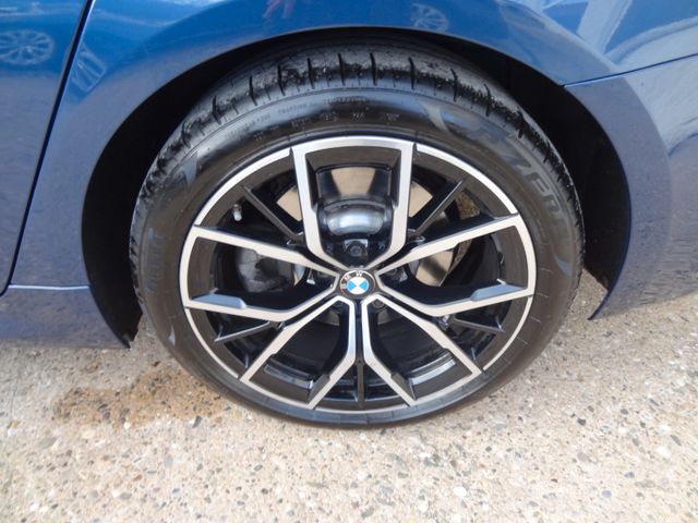 Fahrzeugabbildung BMW 520d xDrive M Sport/1.Hd/Virtual/Kam/Navi/LED/