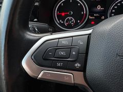 Fahrzeugabbildung Volkswagen T6.1 Multivan Comfortl. - Navi*Kamera*Standhzg!!