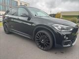 BMW X1 sDrive18d *20Zoll-Felgen, NAVI* - : Schwarz, Felge