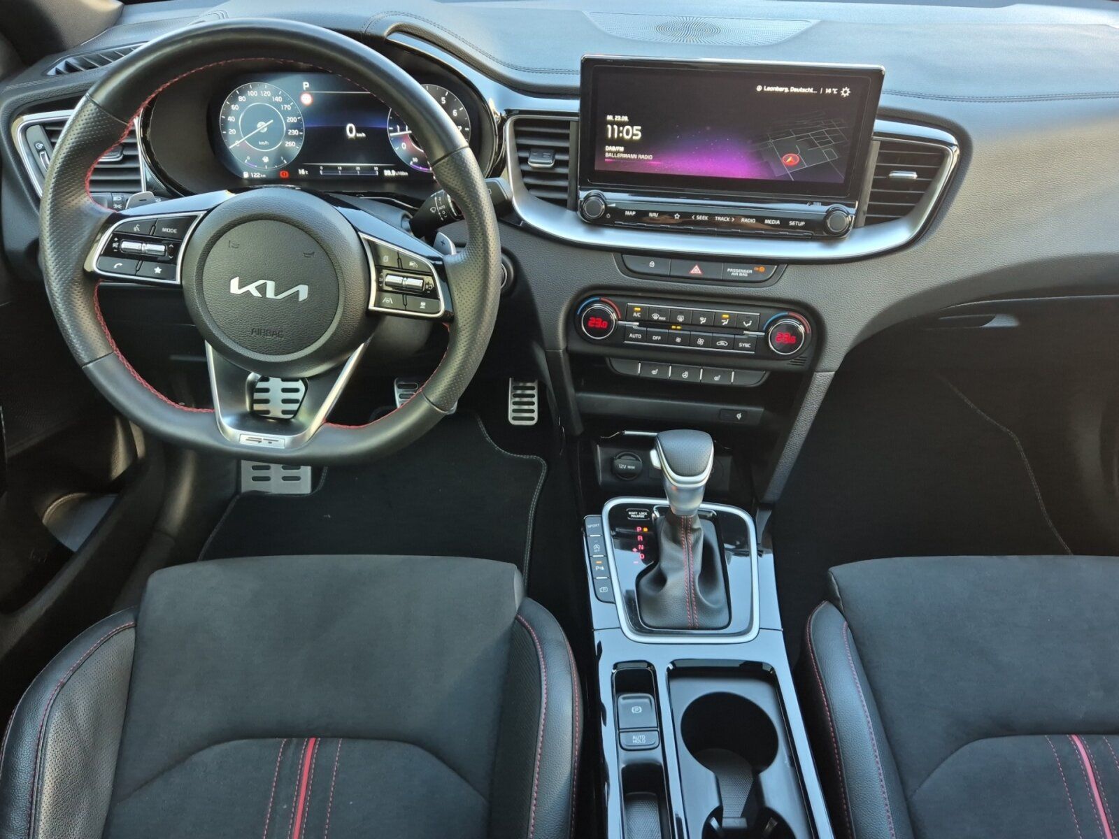 Fahrzeugabbildung Kia Ceed 1.6T-GDI GT KOMFORT-PAKET GLASDACH
