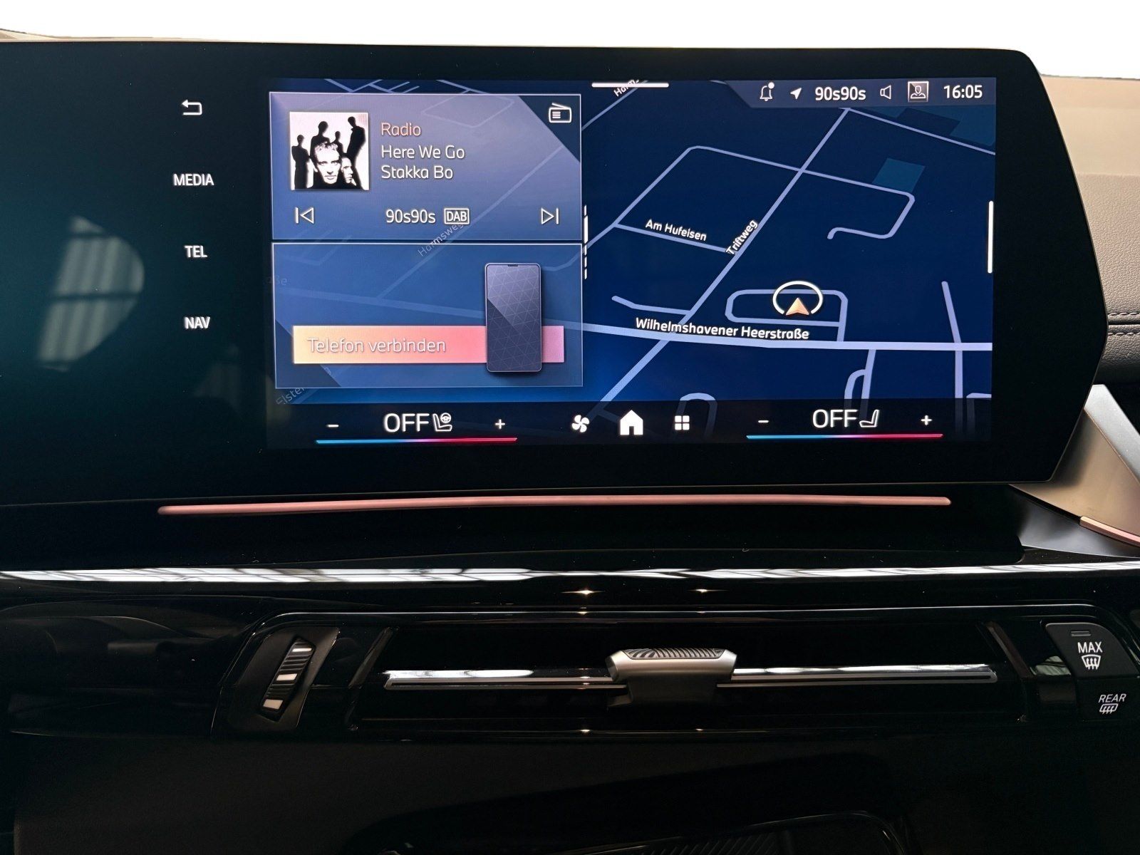 BMW 223 Active Tourer - Bild 13