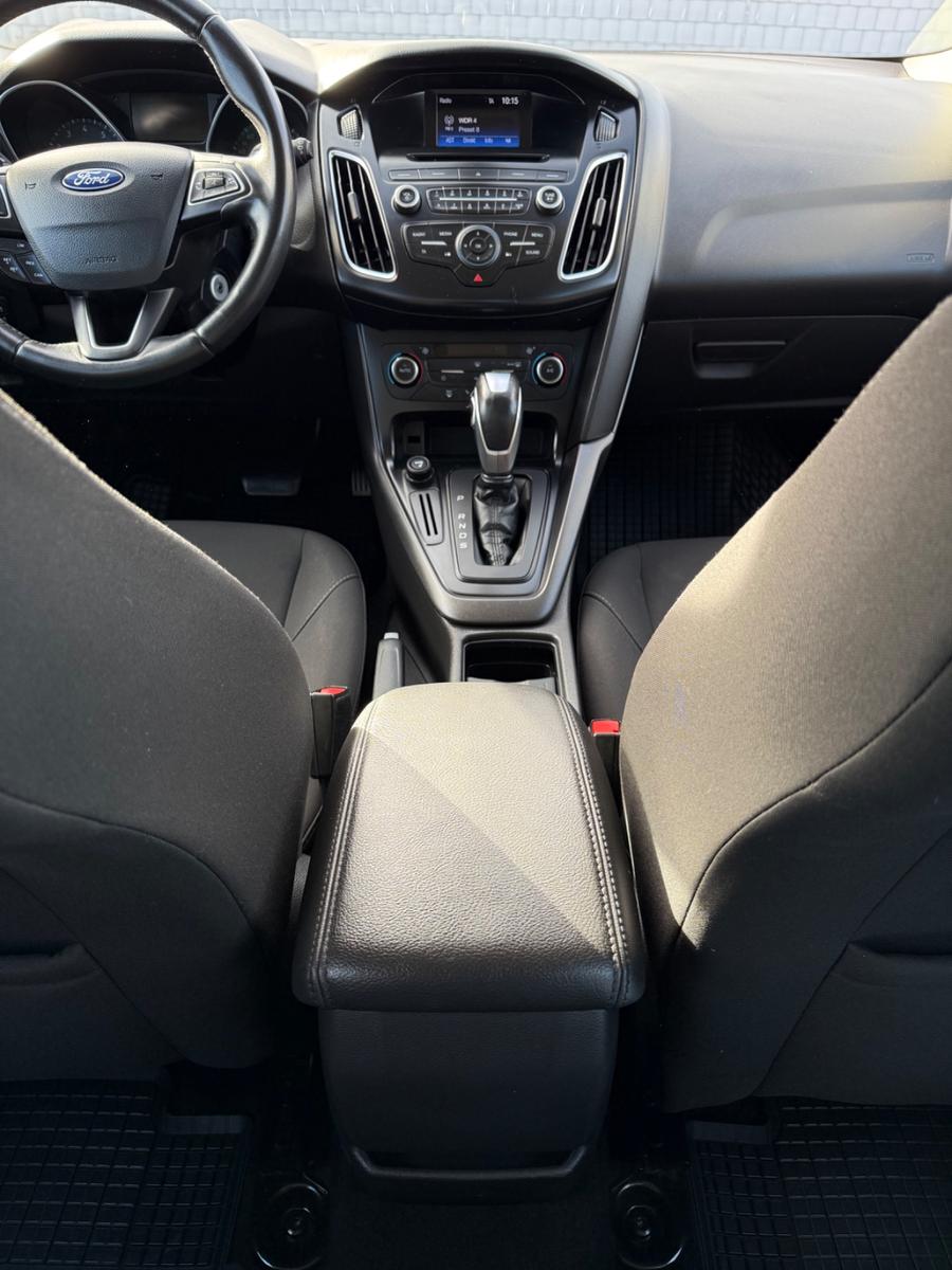Ford Focus 1,6 Titanium Sportsitze Sport Lenkrad