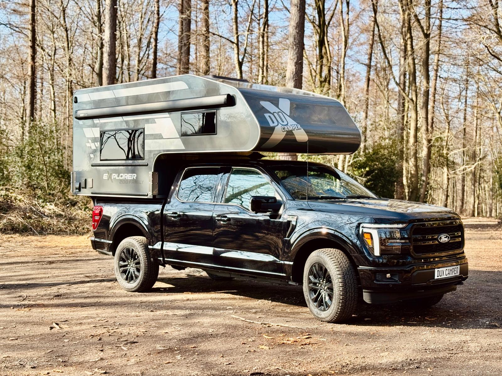 Ford F-150 Black Edition mit Dux Camper Wohnkabine