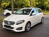 Mercedes-Benz B 200 Automatik Model Pflege 2.Hand - mit Diesel-Antrieb: Limousine, Model